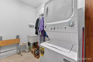 417 Regency Pl, Woodbridge Township, NJ 07095 - Photo 21