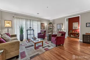 417 Regency Pl, Woodbridge Township, NJ 07095 - Photo 7