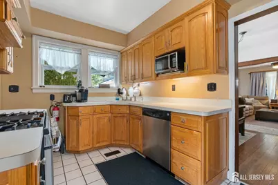 23 Reed Street, Edison, NJ 08817 - Photo 9