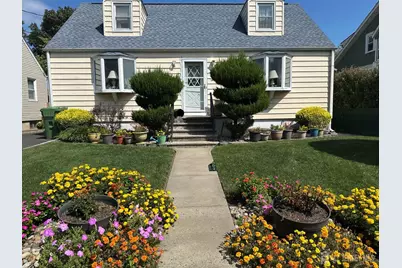 31 Highway Terrace, Edison, NJ 08817 - Photo 1