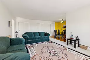 24 Woodedge Ave, Edison, NJ 08817 - Photo 17