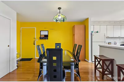 24 Woodedge Avenue #A8, Edison, NJ 08817 - Photo 5