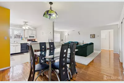 24 Woodedge Avenue #A8, Edison, NJ 08817 - Photo 3