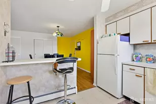 24 Woodedge Ave, Edison, NJ 08817 - Photo 11