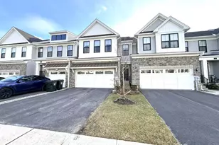 5 Wisteria Ct, Monroe Township, NJ 08831 - Photo 3