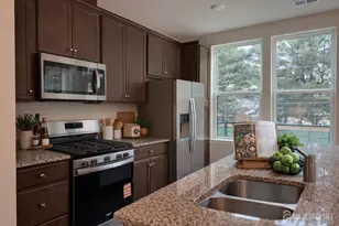 616 Sadie Cir, New Brunswick, NJ 08901 - Photo 3