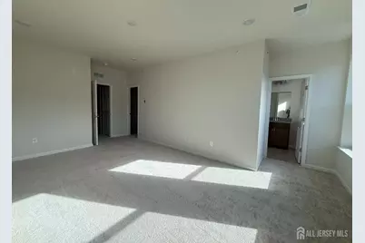 616 Sadie Circle, New Brunswick, NJ 08901 - Photo 5