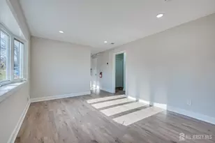 35 Kendall Dr, Sayreville, NJ 08859 - Photo 13