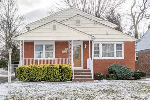 713 1st St, Dunellen, NJ 08812 - Photo 1