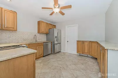 7 Walnut Lane, Sayreville, NJ 08859 - Photo 7