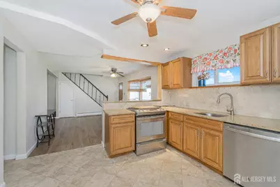 7 Walnut Lane, Sayreville, NJ 08859 - Photo 3