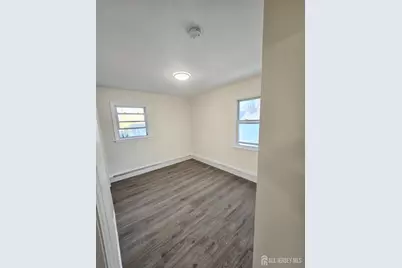 35 S Talmadge Street, New Brunswick, NJ 08901 - Photo 9