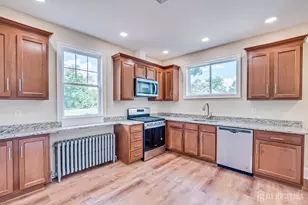 338 Buckelew Ave, Monroe Township, NJ 08831 - Photo 13