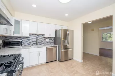 1001 Edison Glen Terrace, Edison, NJ 08837 - Photo 3