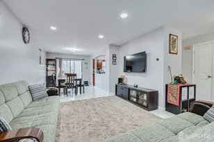 304 Maplecrest Rd, Edison, NJ 08820 - Photo 13