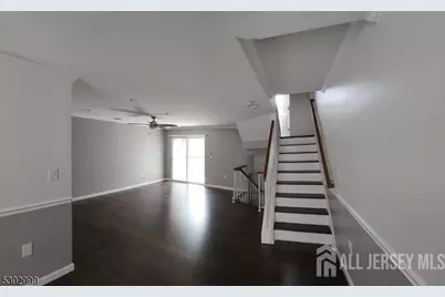 532 Great Beds Court, Perth Amboy, NJ 08861 - Photo 5