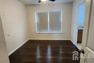 532 Great Beds Ct, Perth Amboy, NJ 08861 - Photo 1