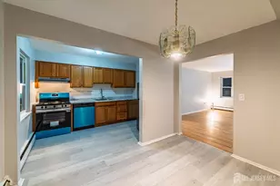 93 Fox Rd, Edison, NJ 08817 - Photo 9