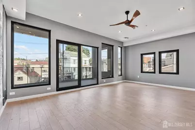 150 Easton Avenue #2, New Brunswick, NJ 08901 - Photo 3