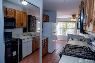 2162 Ash Ct, South Brunswick Township, NJ 08852 - Photo 7