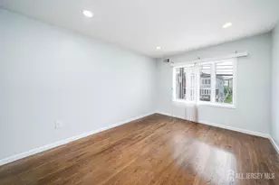 22 Linden Ave, Jersey City, NJ 07305 - Photo 5