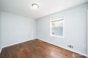 22 Linden Ave, Jersey City, NJ 07305 - Photo 13