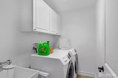 1355 NE Abbott Boulevard, Fort Lee, NJ 07024 - Photo 43