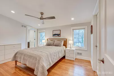 152 Fourth Street, Edison, NJ 08837 - Photo 25