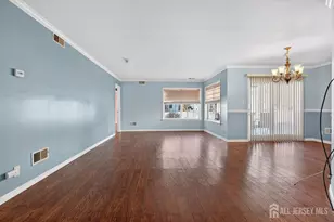 3 Spaulding Dr, Monroe Township, NJ 08831 - Photo 5