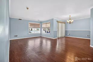 3 Spaulding Dr, Monroe Township, NJ 08831 - Photo 7