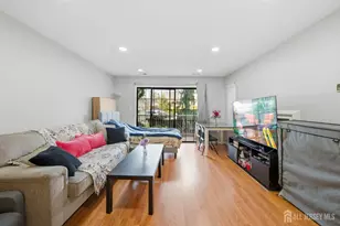 208 Blew Ct, East Brunswick Township, NJ 08816 - Photo 5