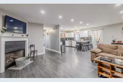 250 Whittier Avenue, Dunellen, NJ 08812 - Photo 9