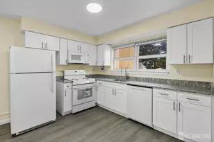 400 Cranbury Rd, East Brunswick Township, NJ 08816 - Photo 3