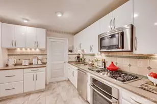 114 Coppertree Ct, Edison, NJ 08820 - Photo 17