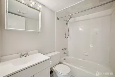 323 Gill Lane #11C, Iselin, NJ 08830 - Photo 9