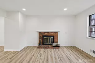 21 Wellington Ct, Sayreville, NJ 08872 - Photo 3