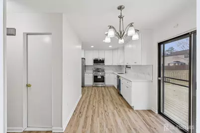 21 Wellington Court, Sayreville, NJ 08872 - Photo 9