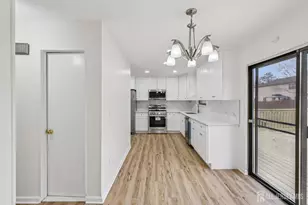 21 Wellington Ct, Sayreville, NJ 08872 - Photo 9