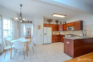 6 Barlow Ct, Plainsboro Township, NJ 08536 - Photo 5