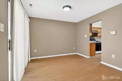 70 Hampshire Drive, Plainsboro Township, NJ 08536 - Photo 5