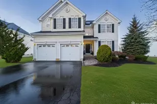 28 Wisniewski Rd, Sayreville, NJ 08872 - Photo 1