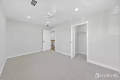 101 Saint Stephens Avenue, Woodbridge Township, NJ 08832 - Photo 31