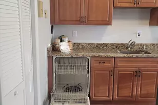 1617 N Raspberry Ct, Edison, NJ 08817 - Photo 5