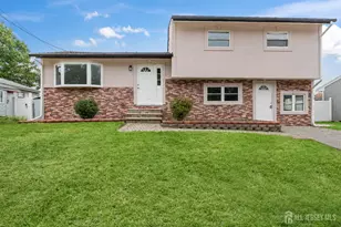 106 Boulevard W, Old Bridge Township, NJ 07735 - Photo 1