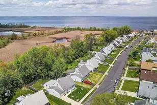 106 Boulevard W, Old Bridge Township, NJ 07735 - Photo 3