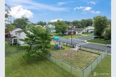 106 Boulevard W, Old Bridge Township, NJ 07735 - Photo 31