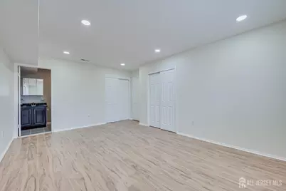 1314 Edison Glen Terrace, Edison, NJ 08837 - Photo 21