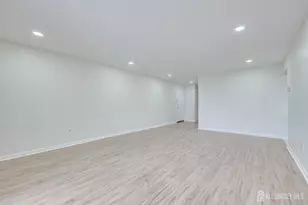 1314 Edison Glen Terrace, Edison, NJ 08837 - Photo 23