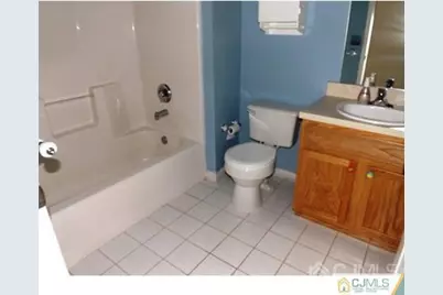 18 Lakeview Drive, Helmetta, NJ 08828 - Photo 9