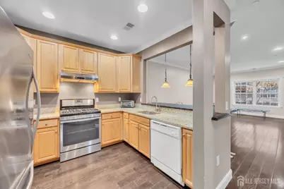 540 Cranbury Road #219, East Brunswick Township, NJ 08816 - Photo 5